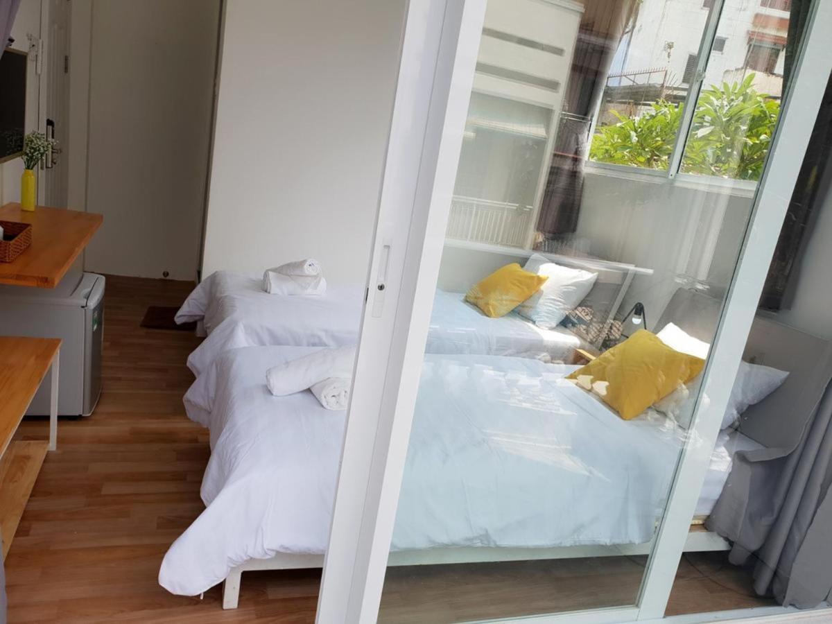 Yelo Hostel & Cafe Bandar Ho Chi Minh Luaran gambar